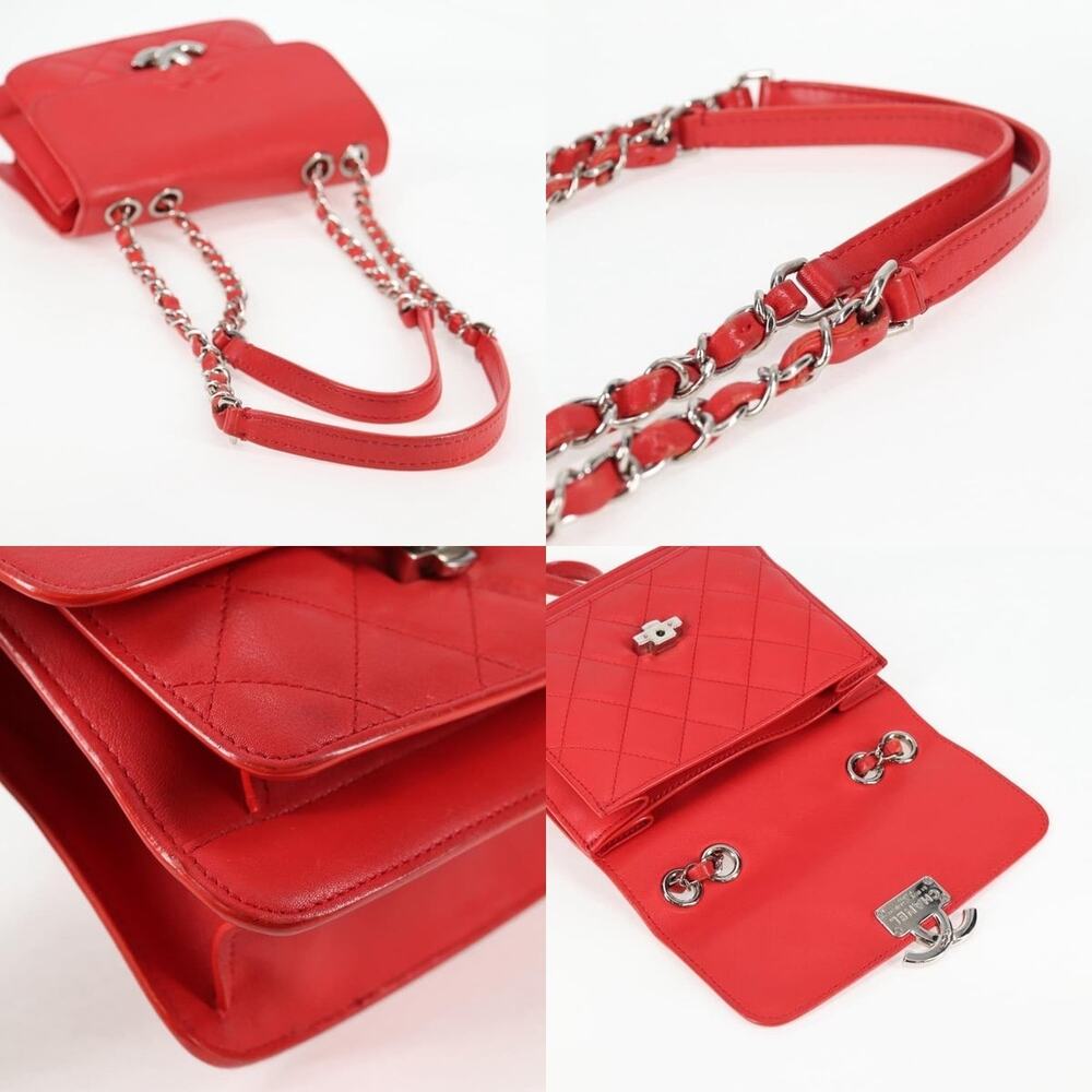 Chanel Matelasse Chain Shoulder Bag - Picture 4 of 8